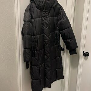GAP long puffer coat, woman’s. Worn ONCE.